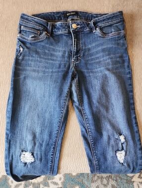 White House Black Market Women's Dark Blue Distressed Crop Leg Skinny Jeans